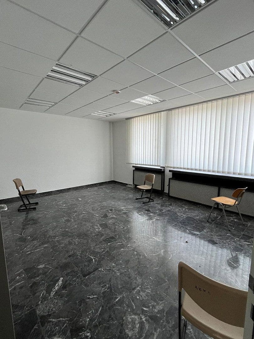 Prenájom nebytového priestoru 1 m², Friedrichkaiserstr. 13, Iserlohn, Severné Porýnie - Westfálsko Prenájom nebytového priestoru 1 m², Friedrichkaiserstr. 13, Iserlohn, Severné Porýnie - Westfálsko