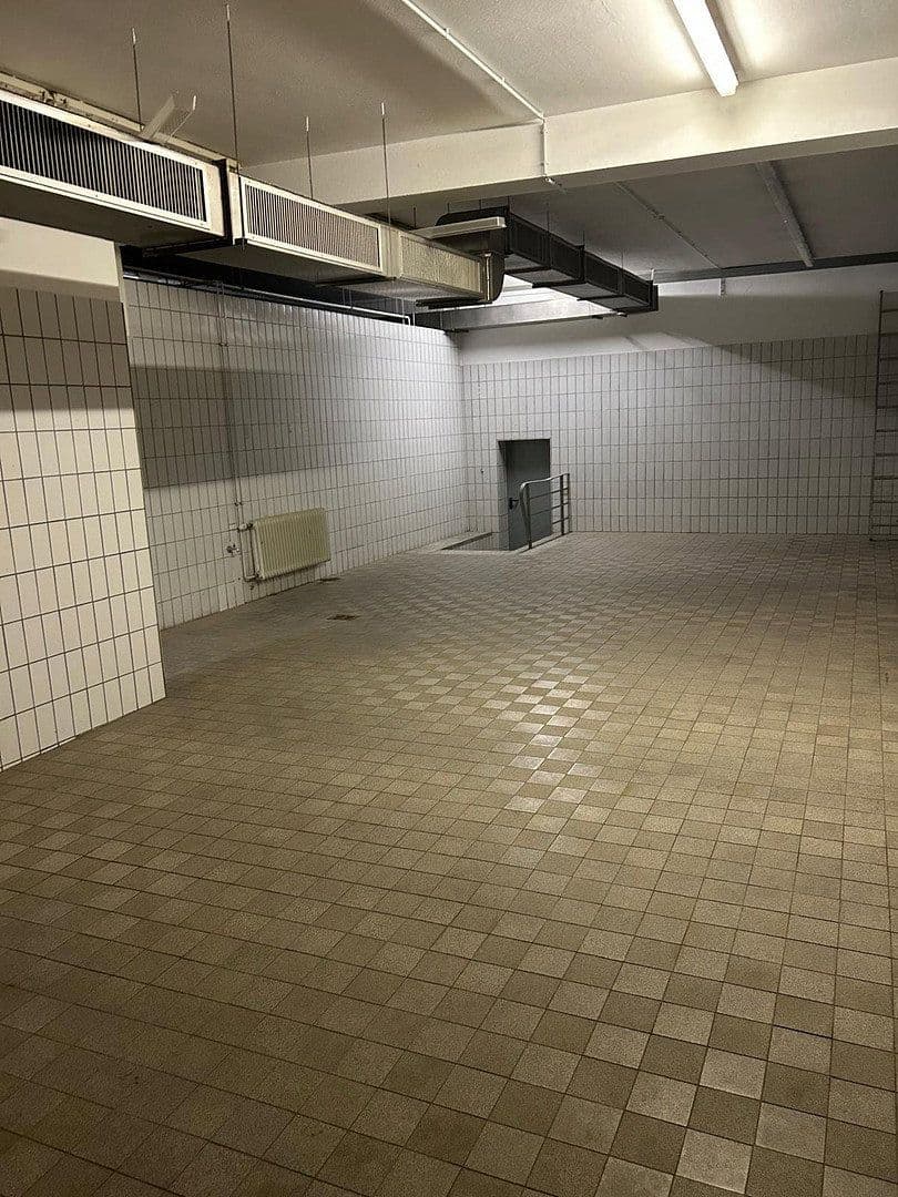 Prenájom nebytového priestoru 1 m², Friedrichkaiserstr. 13, Iserlohn, Severné Porýnie - Westfálsko Prenájom nebytového priestoru 1 m², Friedrichkaiserstr. 13, Iserlohn, Severné Porýnie - Westfálsko