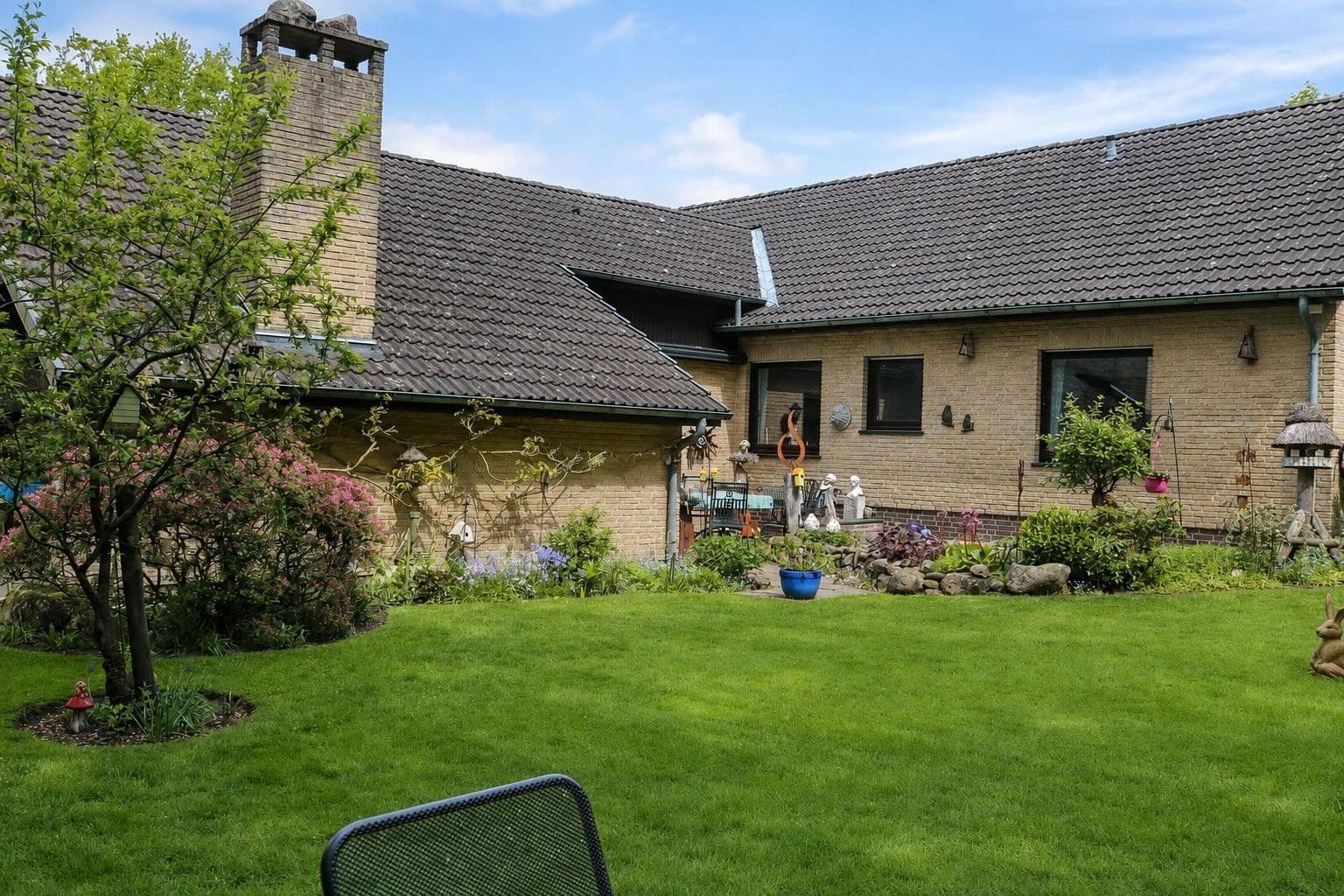 Predaj domu 204 m², pozemok 1.209 m², Hude (Oldenburg), Dolné Sasko Predaj domu 204 m², pozemok 1.209 m², Hude (Oldenburg), Dolné Sasko