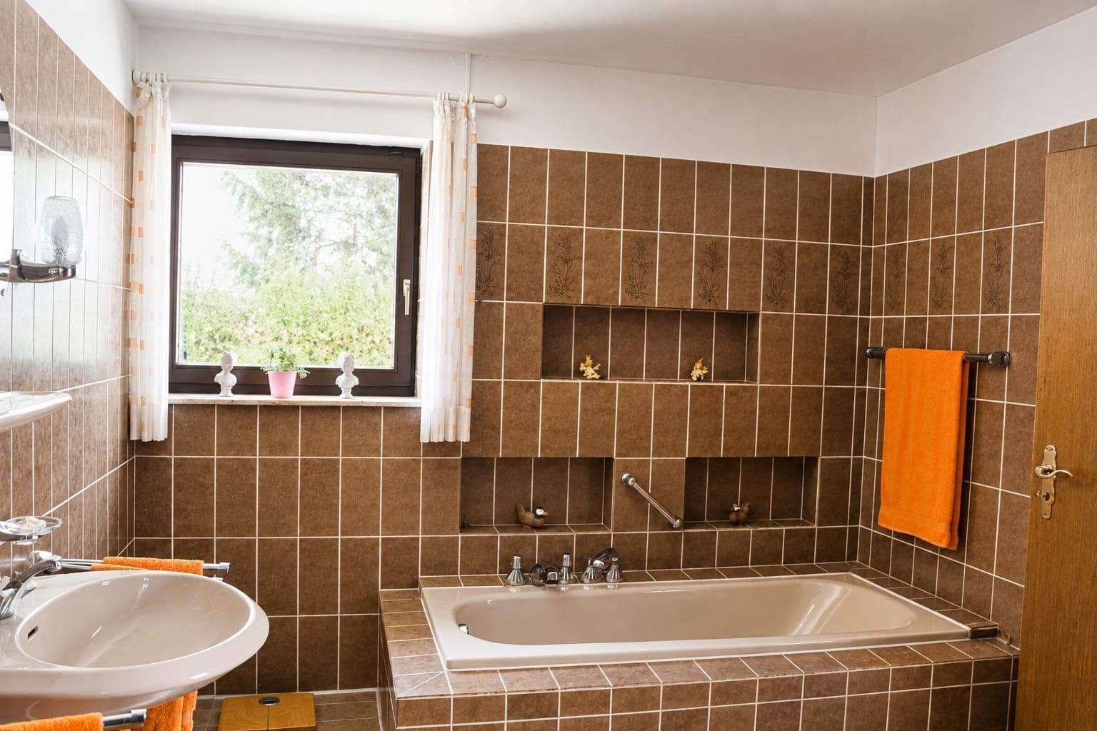 Predaj domu 204 m², pozemok 1.209 m², Hude (Oldenburg), Dolné Sasko Predaj domu 204 m², pozemok 1.209 m², Hude (Oldenburg), Dolné Sasko
