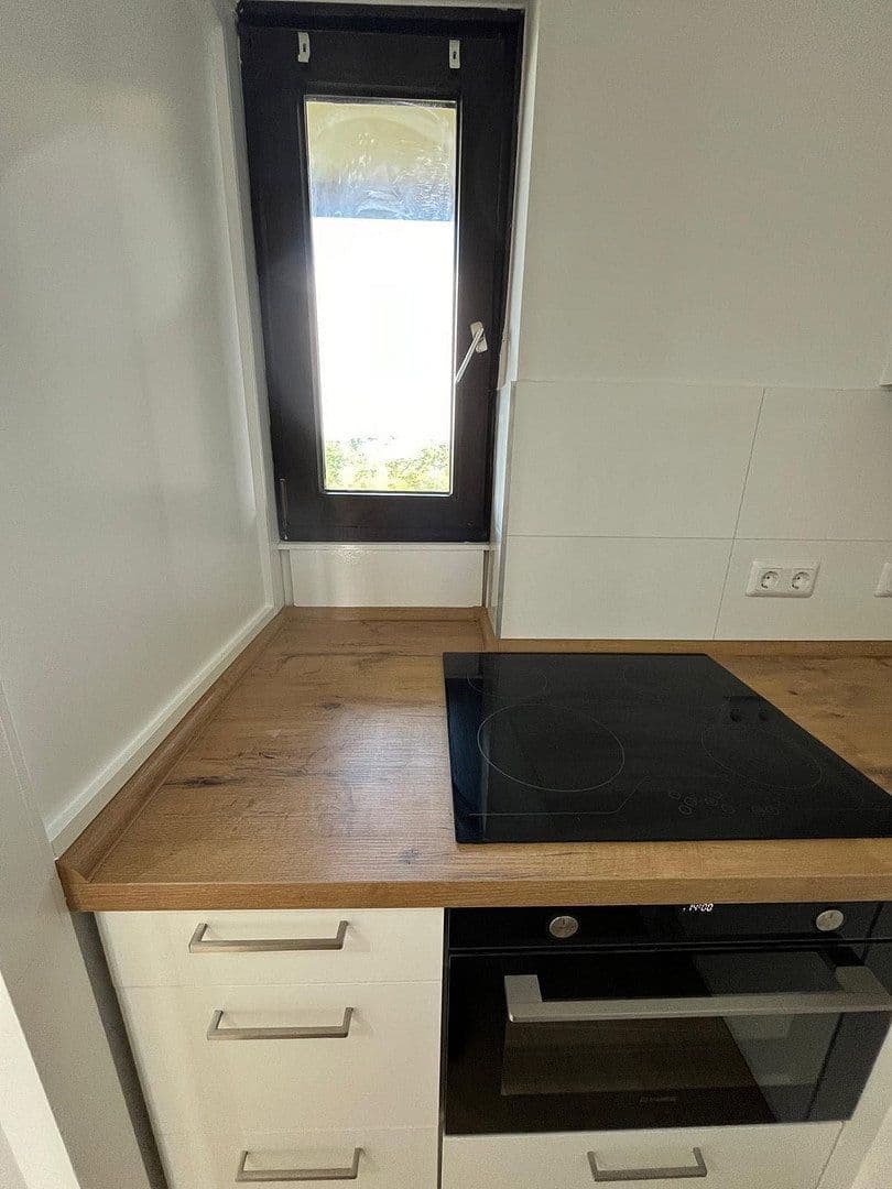 Prenájom bytu 1-izbový 31 m², Hannover, Dolné Sasko Prenájom bytu 1-izbový 31 m², Hannover, Dolné Sasko