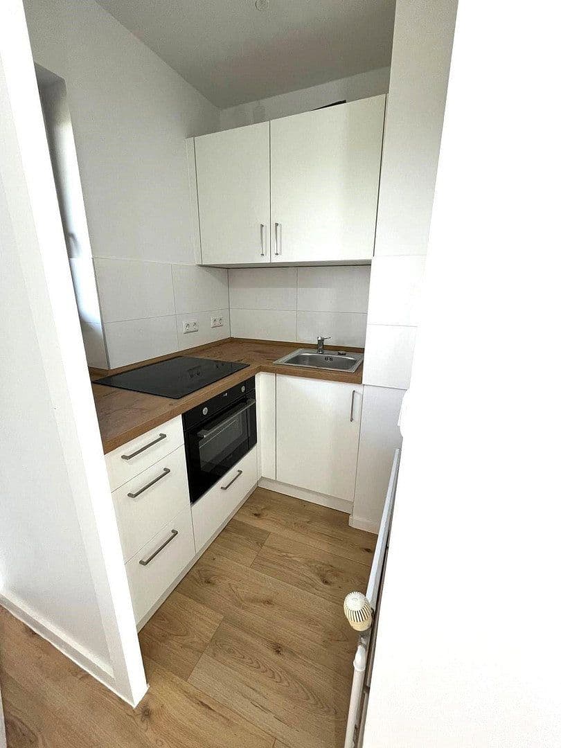 Prenájom bytu 1-izbový 31 m², Hannover, Dolné Sasko Prenájom bytu 1-izbový 31 m², Hannover, Dolné Sasko