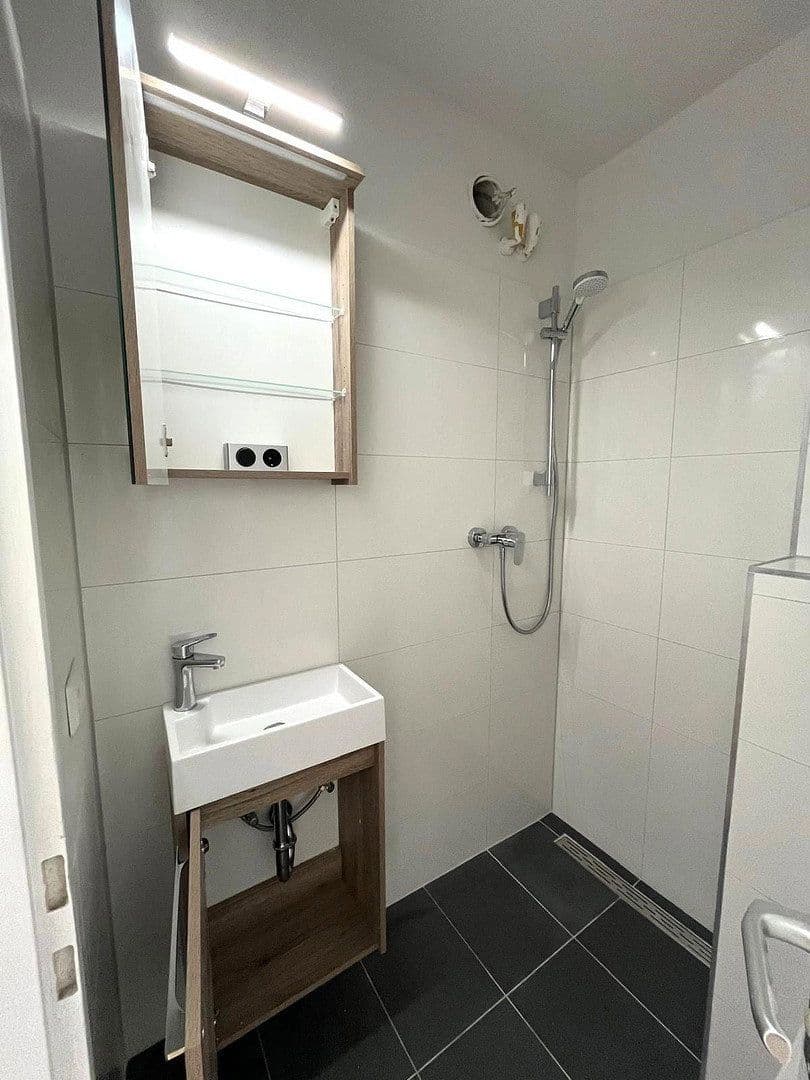 Prenájom bytu 1-izbový 31 m², Hannover, Dolné Sasko Prenájom bytu 1-izbový 31 m², Hannover, Dolné Sasko