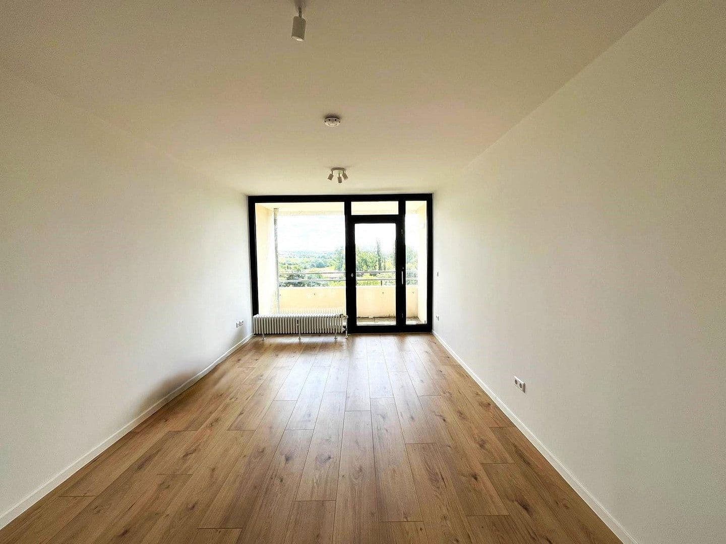 Prenájom bytu 1-izbový 31 m², Hannover, Dolné Sasko Prenájom bytu 1-izbový 31 m², Hannover, Dolné Sasko