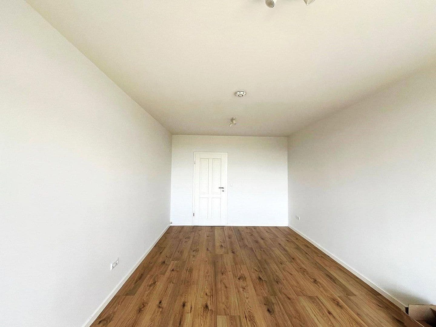 Prenájom bytu 1-izbový 31 m², Hannover, Dolné Sasko Prenájom bytu 1-izbový 31 m², Hannover, Dolné Sasko