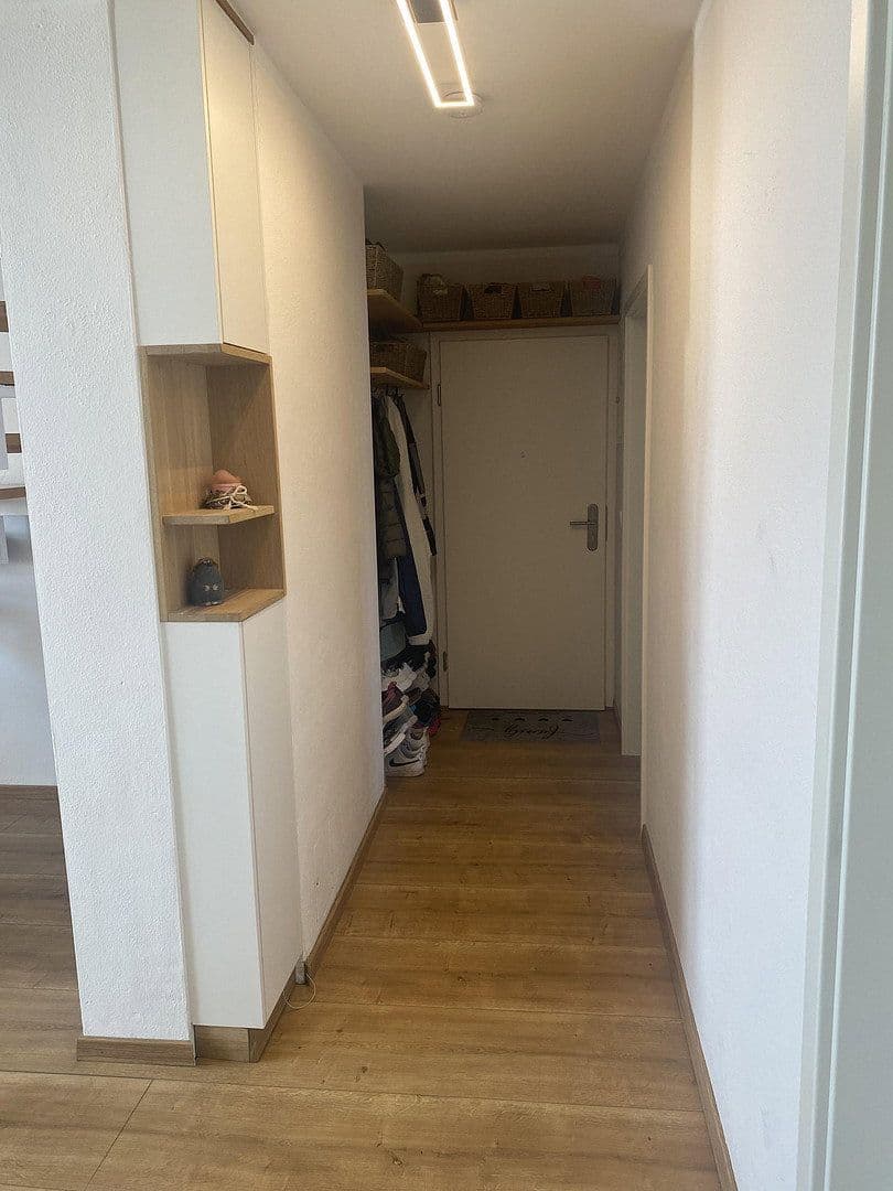 Prenájom bytu 3-izbový 74 m², Sandstr. 5, Weichs, Bavorsko Prenájom bytu 3-izbový 74 m², Sandstr. 5, Weichs, Bavorsko