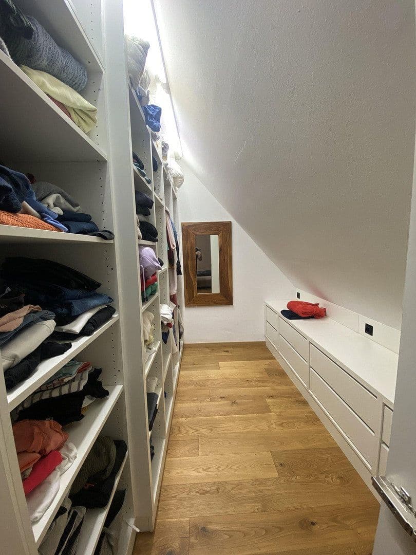 Prenájom bytu 3-izbový 74 m², Sandstr. 5, Weichs, Bavorsko Prenájom bytu 3-izbový 74 m², Sandstr. 5, Weichs, Bavorsko