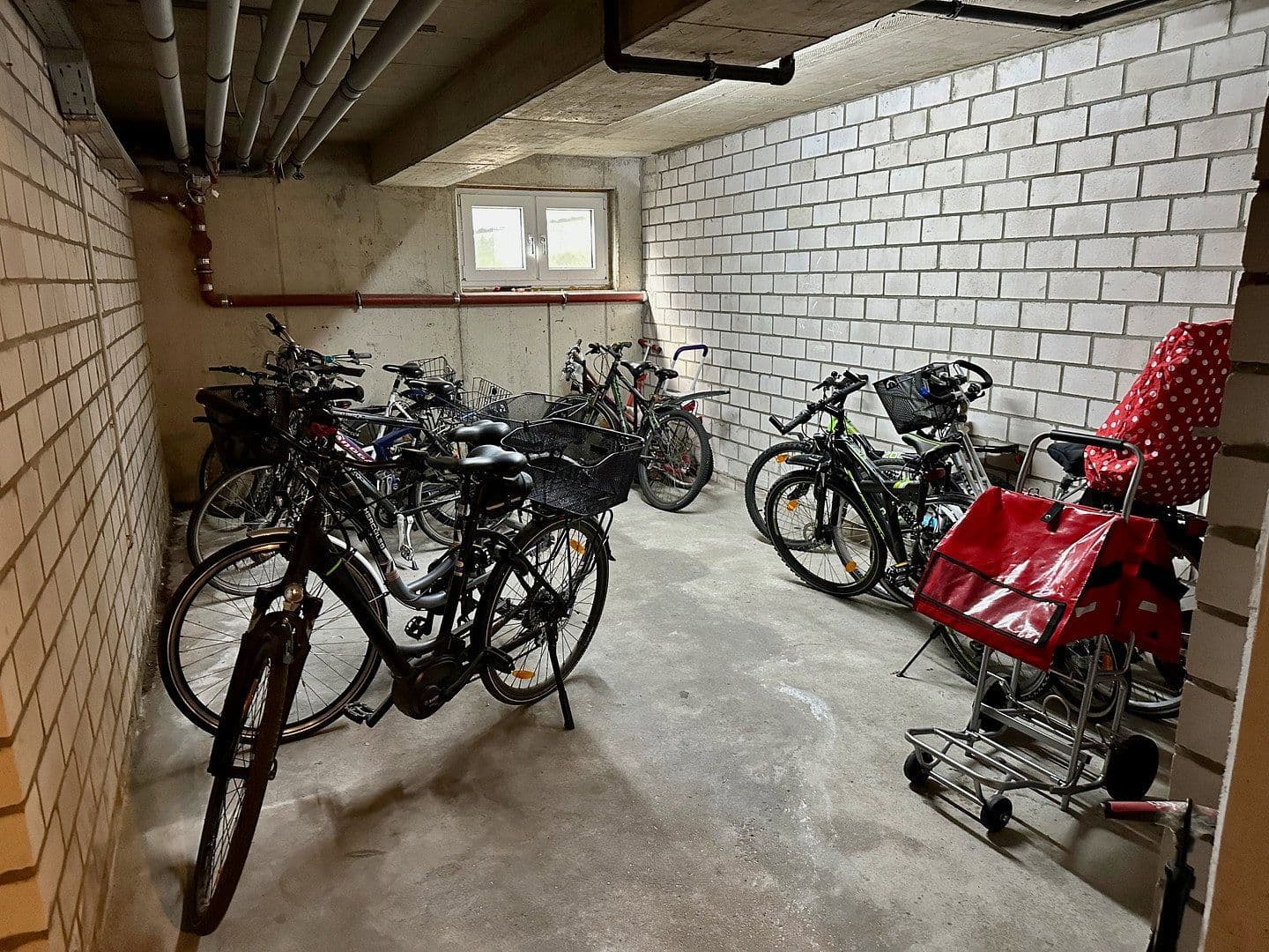 Prenájom bytu 2-izbový 59 m², Burgstr. 44, Leverkusen, Severné Porýnie - Westfálsko Prenájom bytu 2-izbový 59 m², Burgstr. 44, Leverkusen, Severné Porýnie - Westfálsko