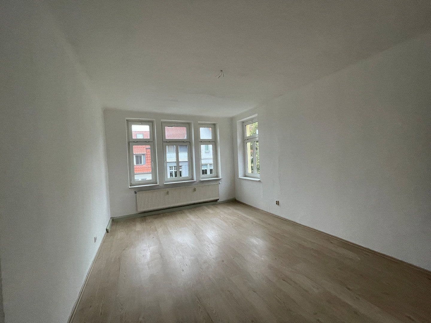 Prenájom bytu 5-izbový 125 m², Charlottenstraße 7, Eisenach, Durínsko Prenájom bytu 5-izbový 125 m², Charlottenstraße 7, Eisenach, Durínsko