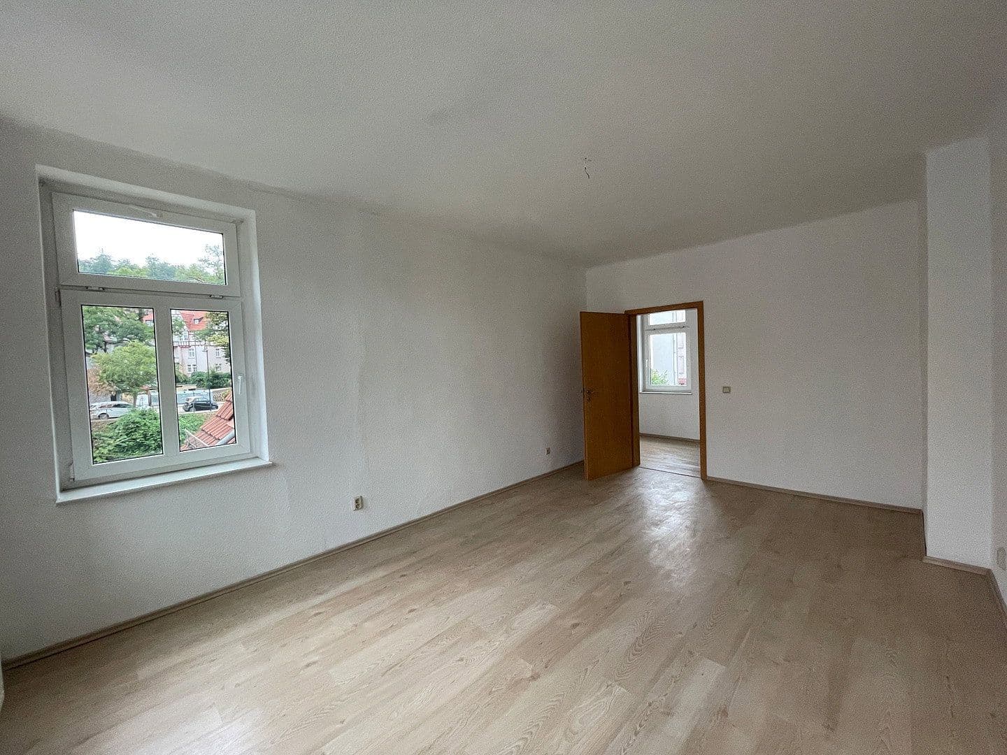 Prenájom bytu 5-izbový 125 m², Charlottenstraße 7, Eisenach, Durínsko Prenájom bytu 5-izbový 125 m², Charlottenstraße 7, Eisenach, Durínsko