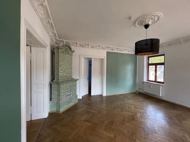 Prenájom bytu 6-izbový 180 m², Roßmäßlerstraße 7, Tharandt, Sasko Prenájom bytu 6-izbový 180 m², Roßmäßlerstraße 7, Tharandt, Sasko