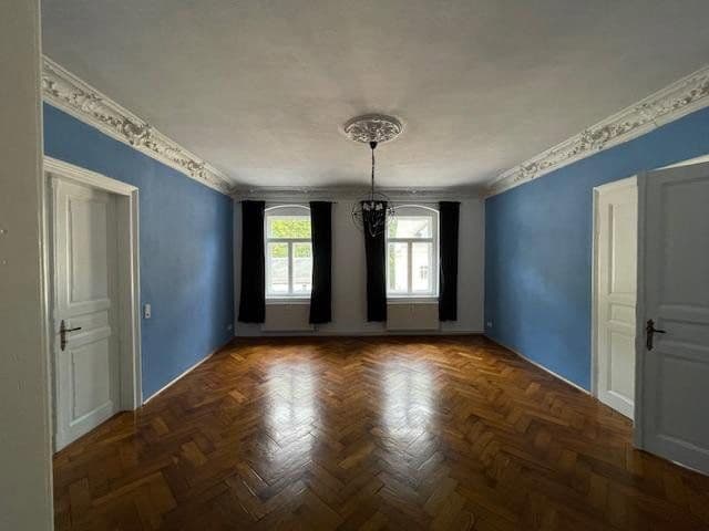 Prenájom bytu 6-izbový 180 m², Roßmäßlerstraße 7, Tharandt, Sasko Prenájom bytu 6-izbový 180 m², Roßmäßlerstraße 7, Tharandt, Sasko