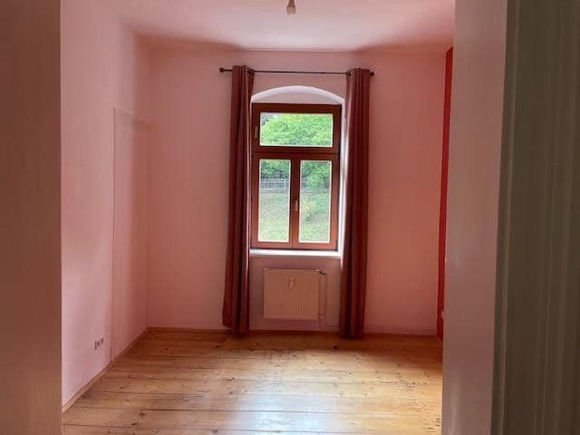 Prenájom bytu 6-izbový 180 m², Roßmäßlerstraße 7, Tharandt, Sasko Prenájom bytu 6-izbový 180 m², Roßmäßlerstraße 7, Tharandt, Sasko