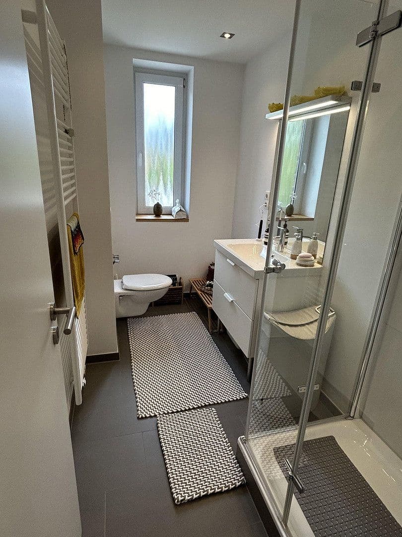 Prenájom bytu 2-izbový 55 m², Meerbusch, Severné Porýnie - Westfálsko Prenájom bytu 2-izbový 55 m², Meerbusch, Severné Porýnie - Westfálsko