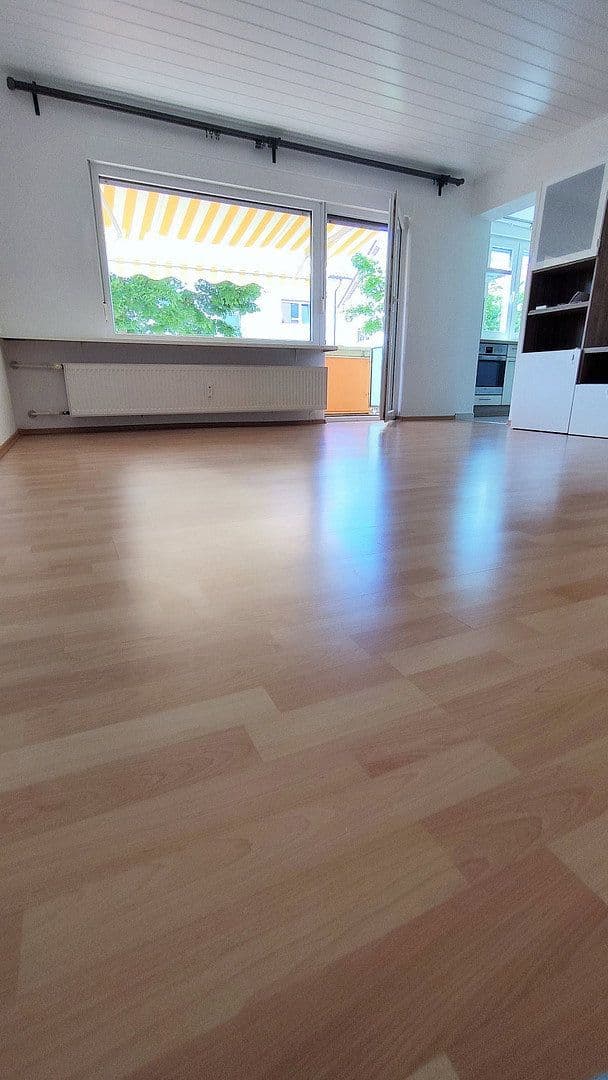 Prenájom bytu 3-izbový 83 m², Eppelheim, Bádensko-Wurttembersko Prenájom bytu 3-izbový 83 m², Eppelheim, Bádensko-Wurttembersko