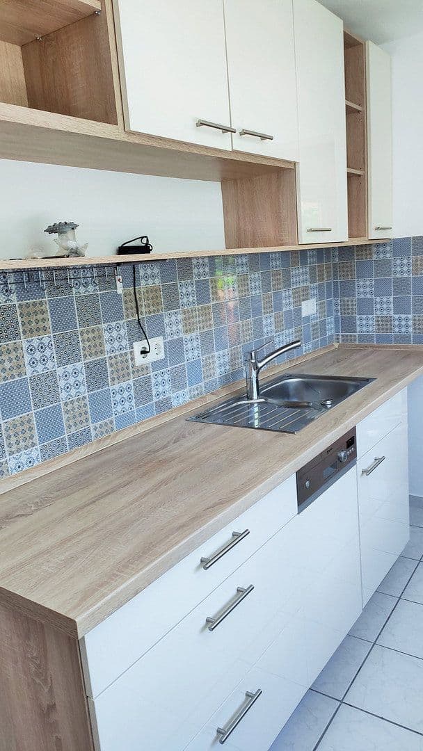 Prenájom bytu 3-izbový 83 m², Eppelheim, Bádensko-Wurttembersko Prenájom bytu 3-izbový 83 m², Eppelheim, Bádensko-Wurttembersko