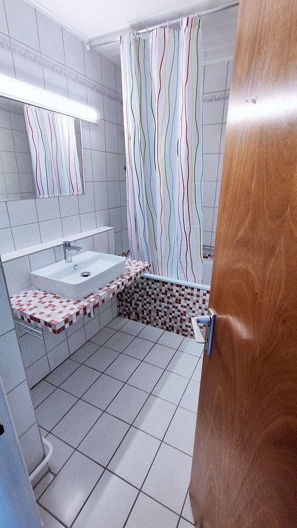 Prenájom bytu 3-izbový 83 m², Eppelheim, Bádensko-Wurttembersko Prenájom bytu 3-izbový 83 m², Eppelheim, Bádensko-Wurttembersko
