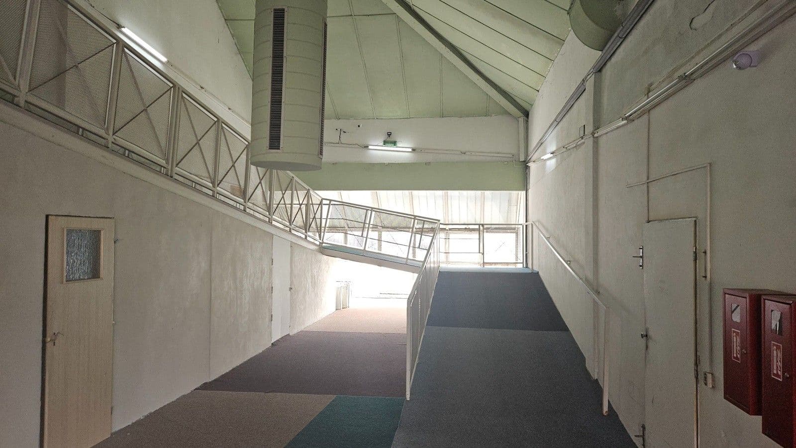Prenájom nebytového priestoru 430 m², V Jamce, Rakovník, Středočeský kraj Prenájom nebytového priestoru 430 m², V Jamce, Rakovník, Středočeský kraj
