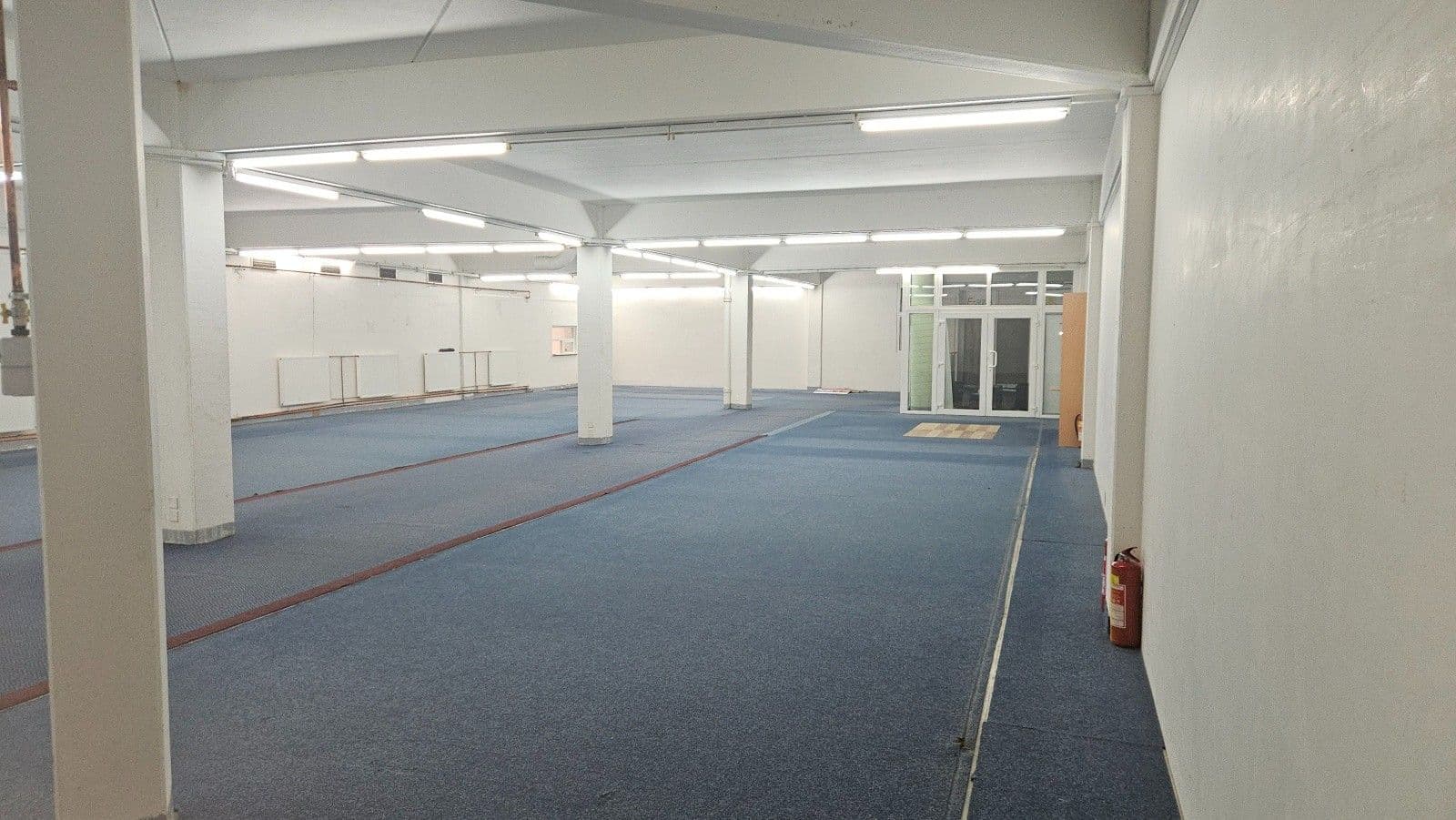 Prenájom nebytového priestoru 430 m², V Jamce, Rakovník, Středočeský kraj Prenájom nebytového priestoru 430 m², V Jamce, Rakovník, Středočeský kraj