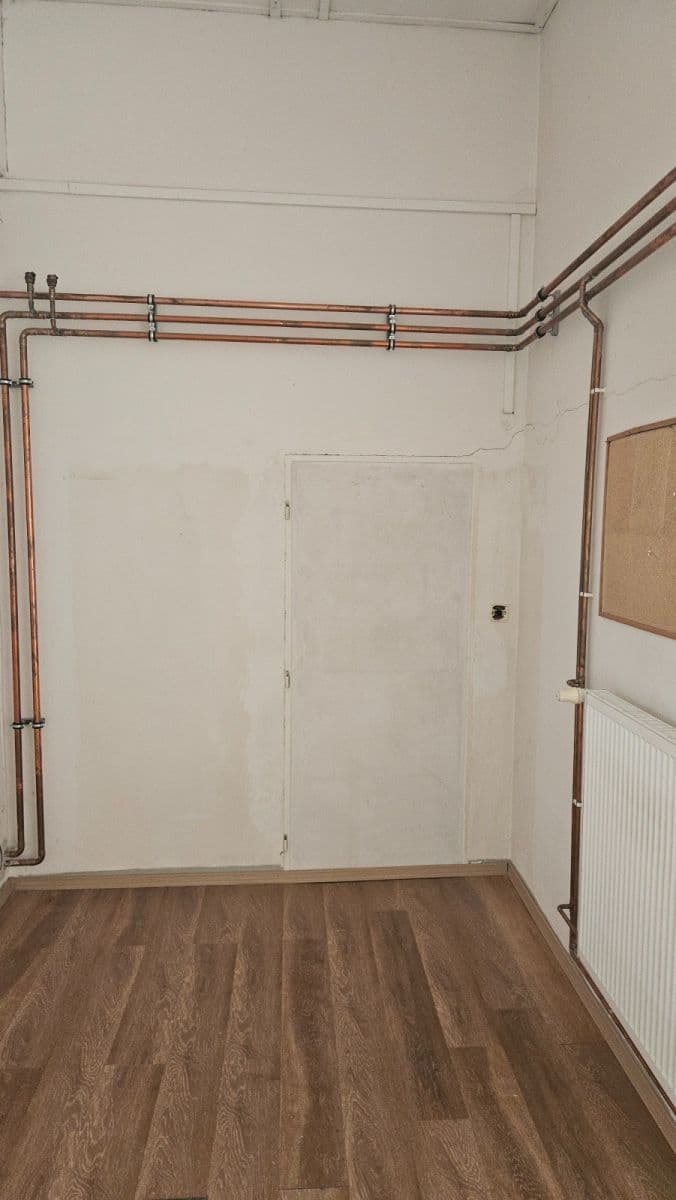 Prenájom nebytového priestoru 430 m², V Jamce, Rakovník, Středočeský kraj Prenájom nebytového priestoru 430 m², V Jamce, Rakovník, Středočeský kraj
