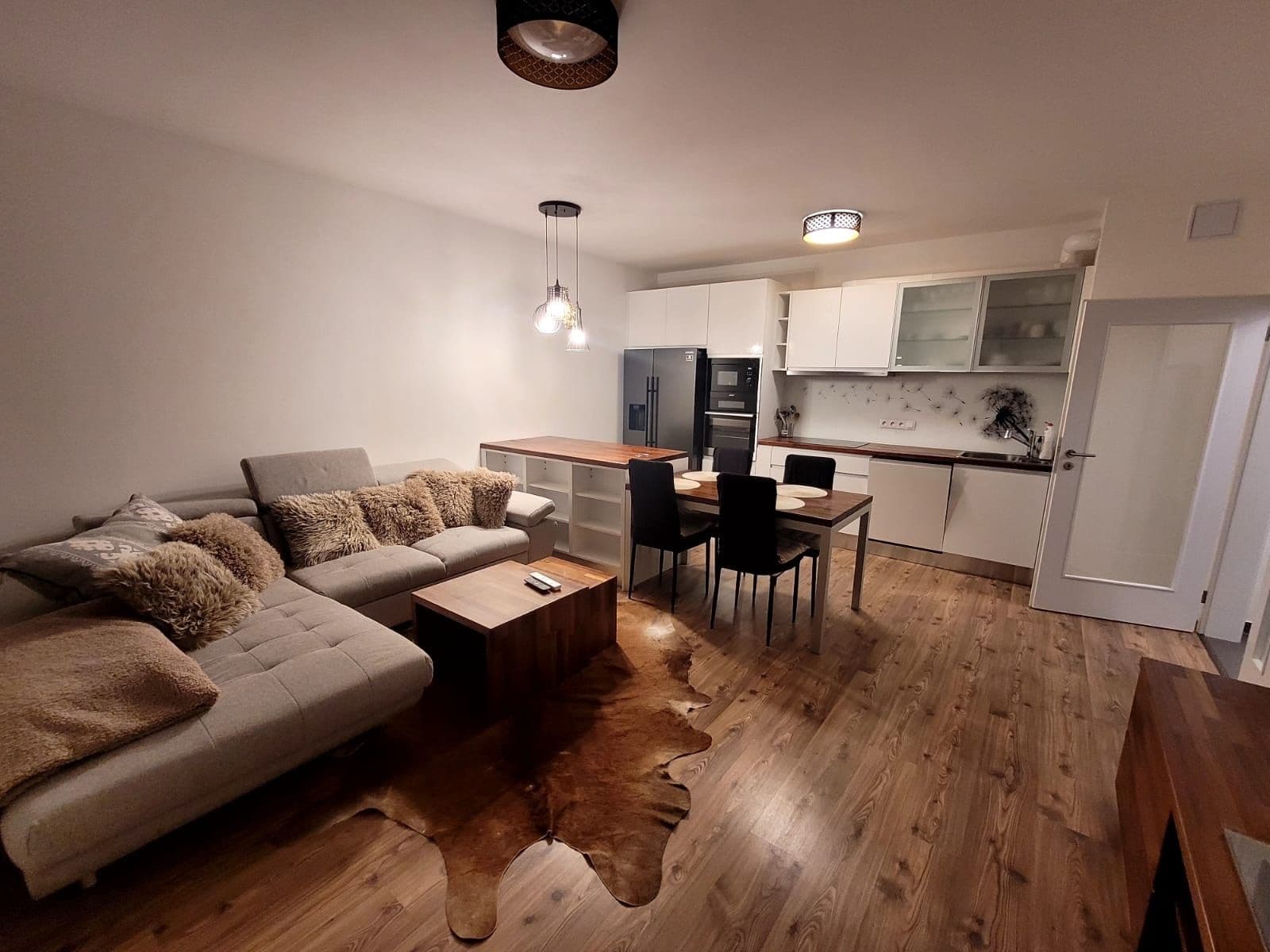 Predaj bytu 2-izbový 56 m², T. G. Masaryka, Horoměřice, Středočeský kraj Predaj bytu 2-izbový 56 m², T. G. Masaryka, Horoměřice, Středočeský kraj