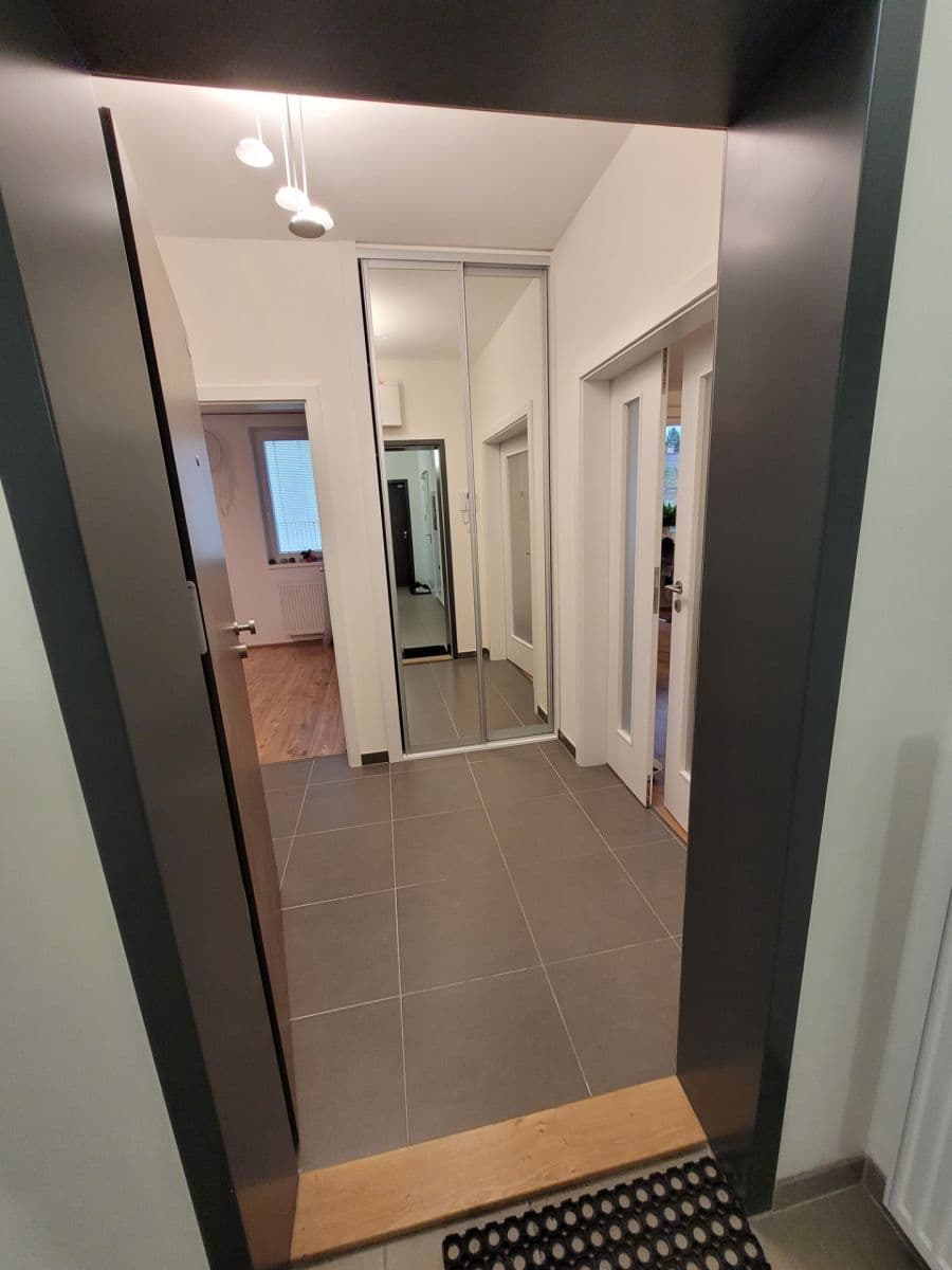 Predaj bytu 2-izbový 56 m², T. G. Masaryka, Horoměřice, Středočeský kraj Predaj bytu 2-izbový 56 m², T. G. Masaryka, Horoměřice, Středočeský kraj