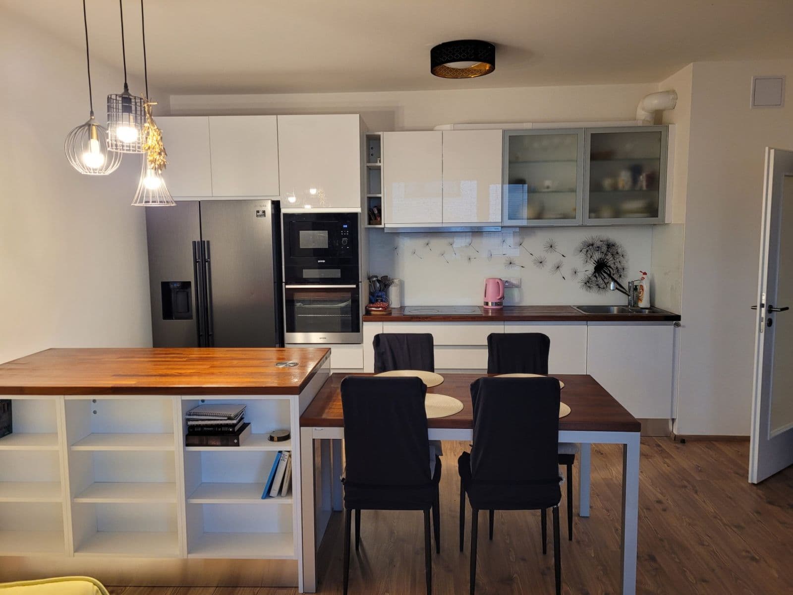 Predaj bytu 2-izbový 56 m², T. G. Masaryka, Horoměřice, Středočeský kraj Predaj bytu 2-izbový 56 m², T. G. Masaryka, Horoměřice, Středočeský kraj