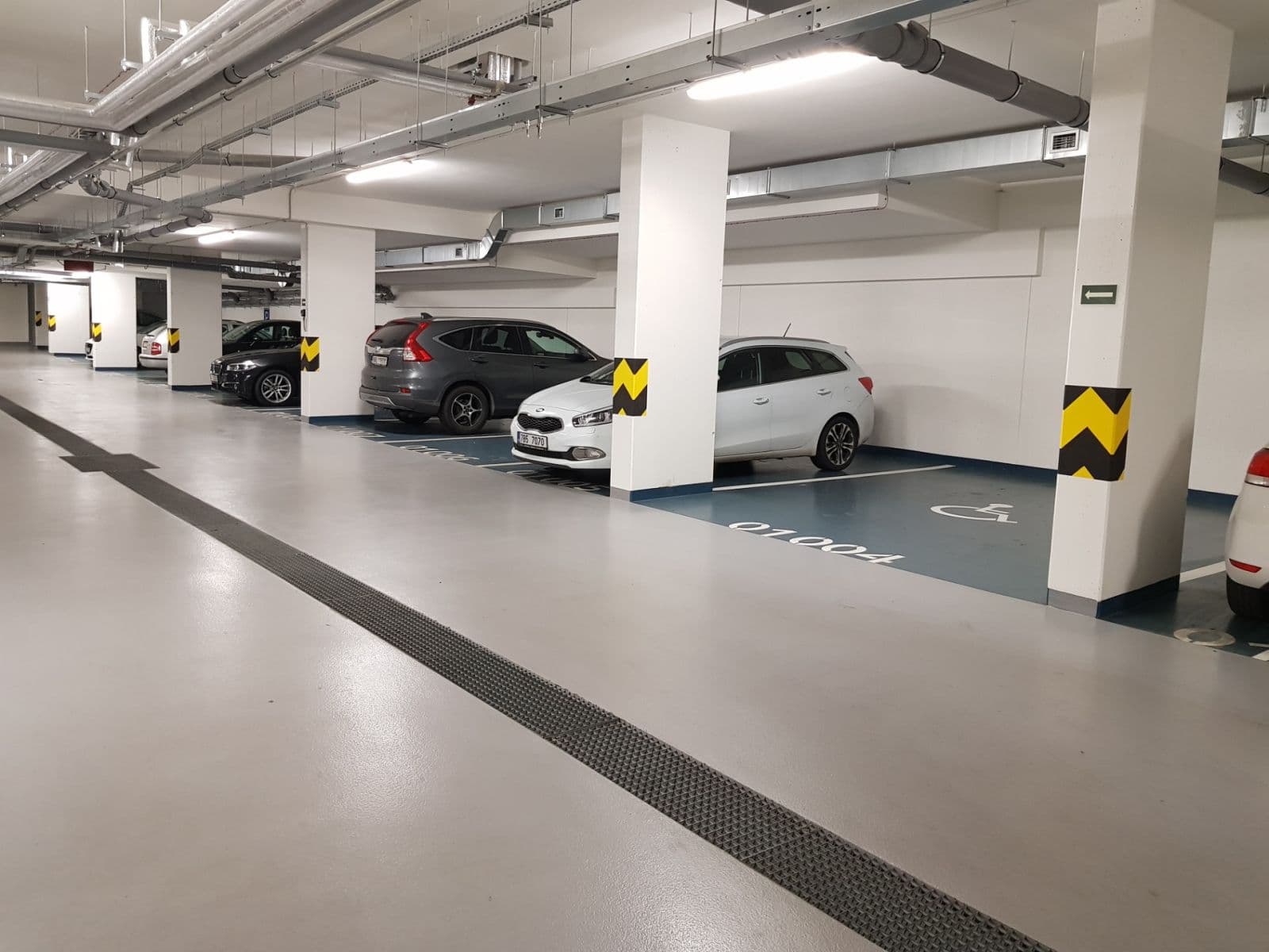 Prenájom garáže 13 m², V Zahrádkách, Praha, Praha Prenájom garáže 13 m², V Zahrádkách, Praha, Praha