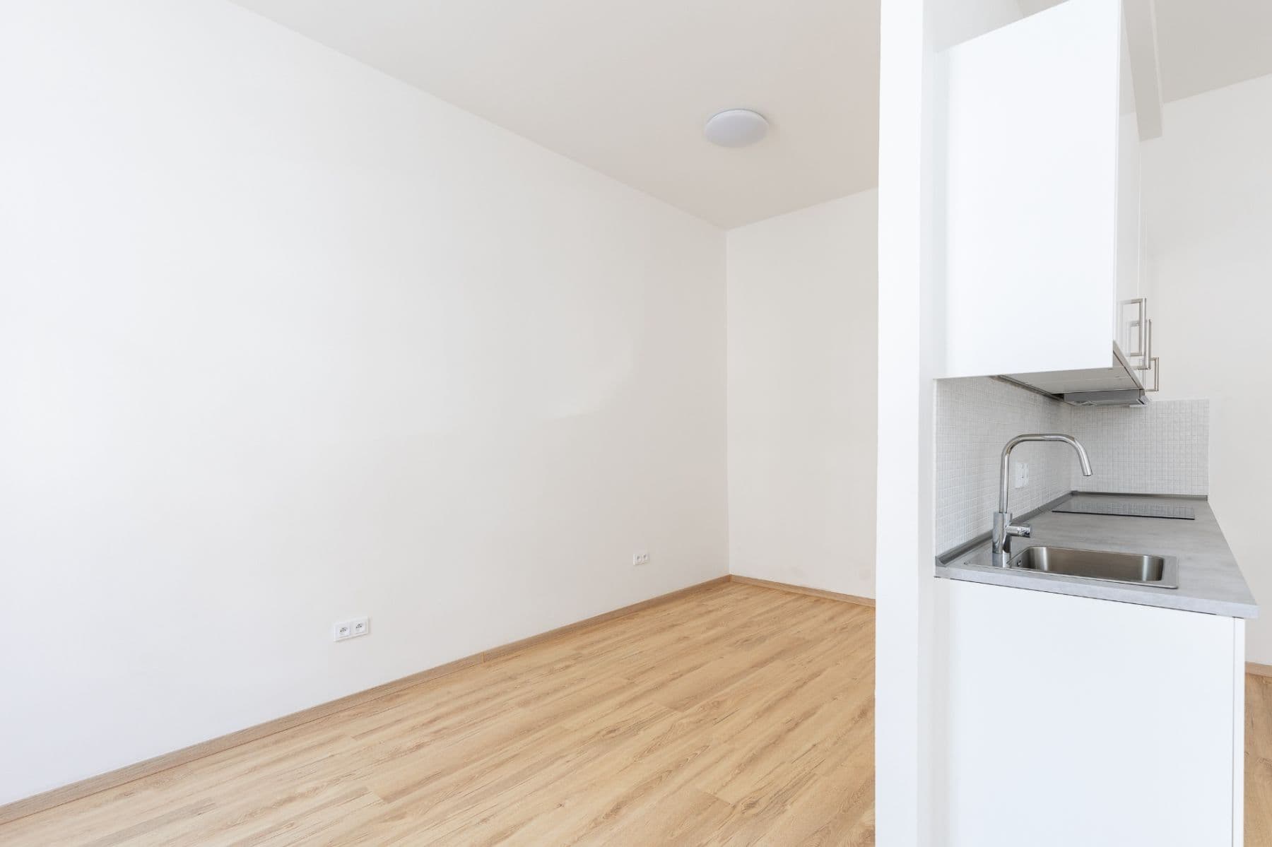 Prenájom bytu 1-izbový 37 m², Františka Kadlece, Praha, Praha Prenájom bytu 1-izbový 37 m², Františka Kadlece, Praha, Praha