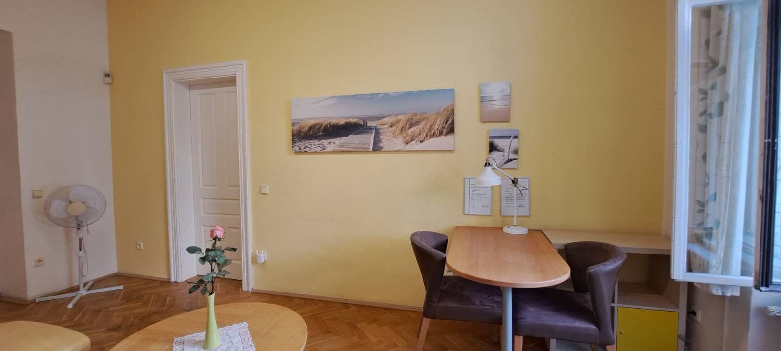Prenájom nebytového priestoru 17 m², Krkonošská, Praha, Praha Prenájom nebytového priestoru 17 m², Krkonošská, Praha, Praha