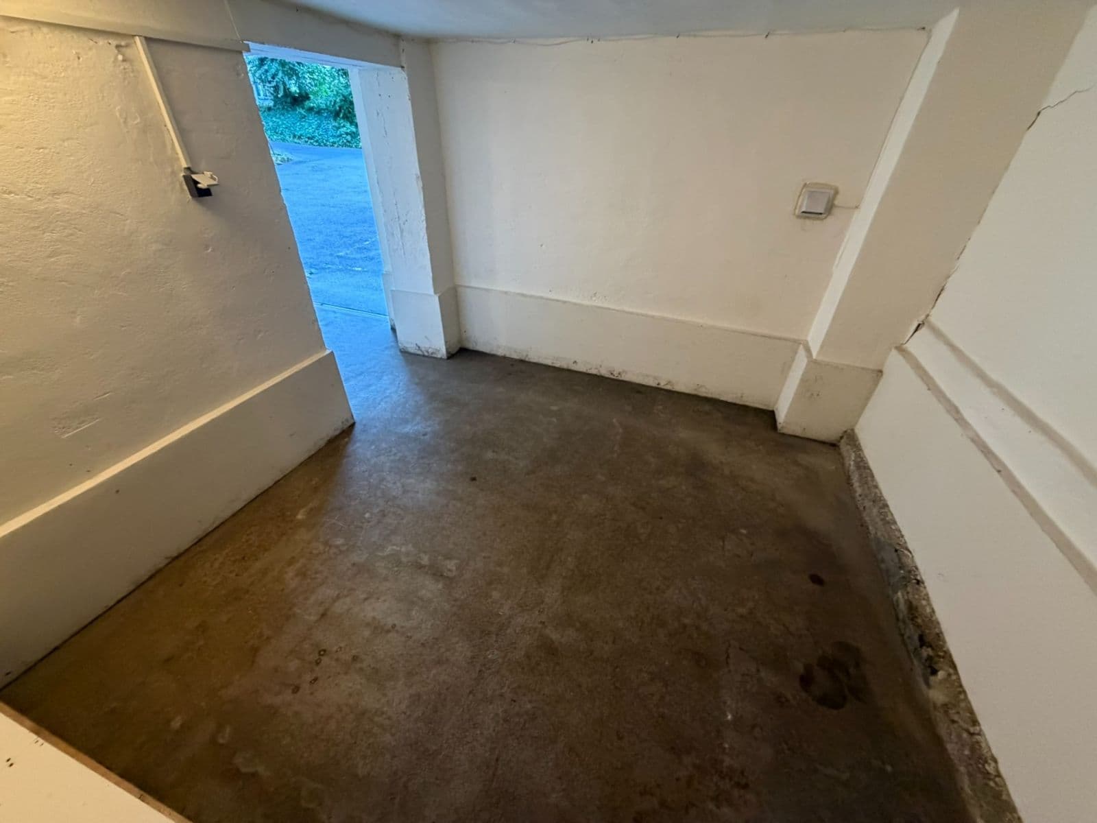 Predaj garáže 33 m², Přípotoční, Praha, Praha Predaj garáže 33 m², Přípotoční, Praha, Praha