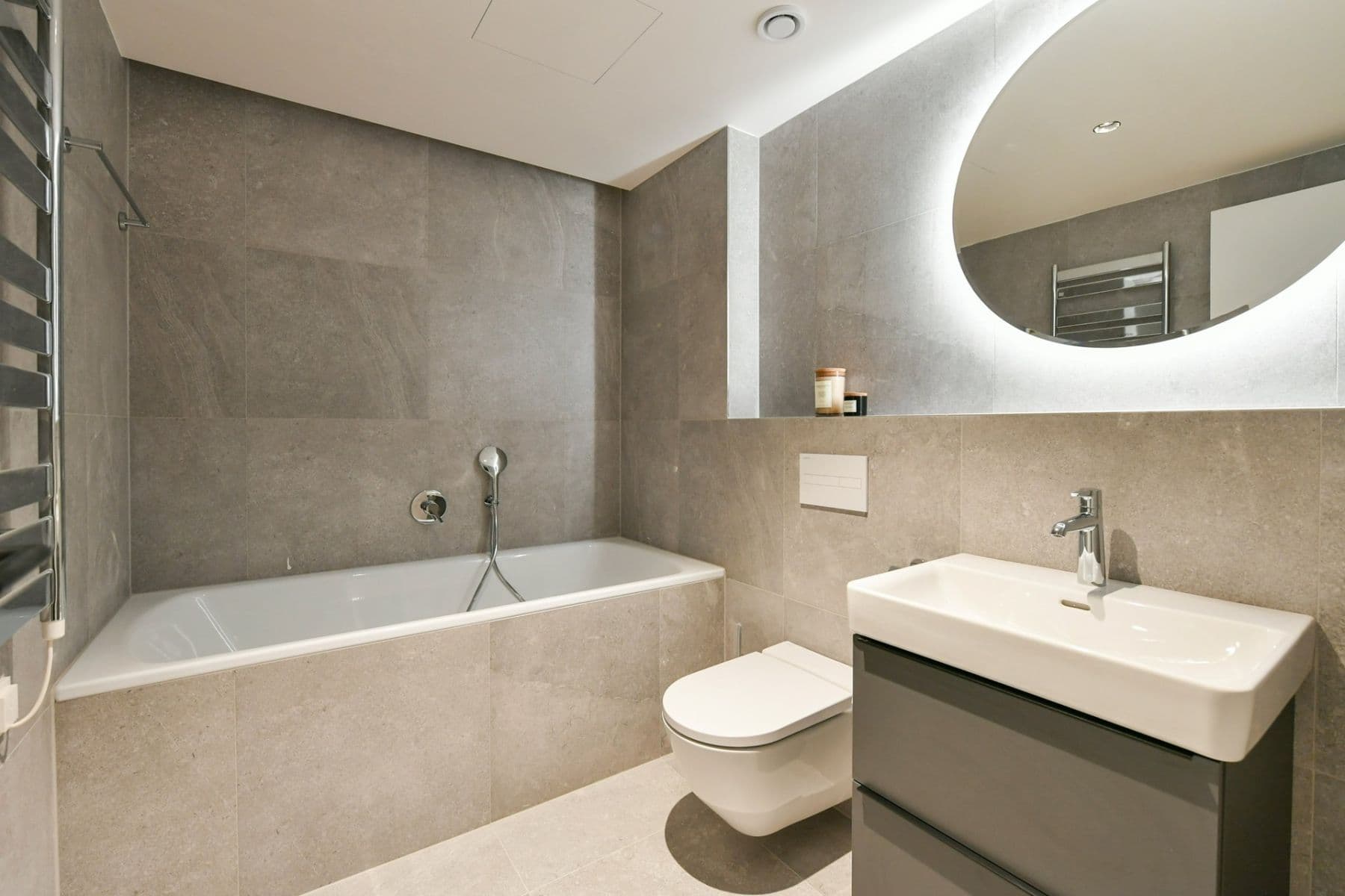 Prenájom bytu 2-izbový 71 m², U Lihovaru, Praha, Praha Prenájom bytu 2-izbový 71 m², U Lihovaru, Praha, Praha