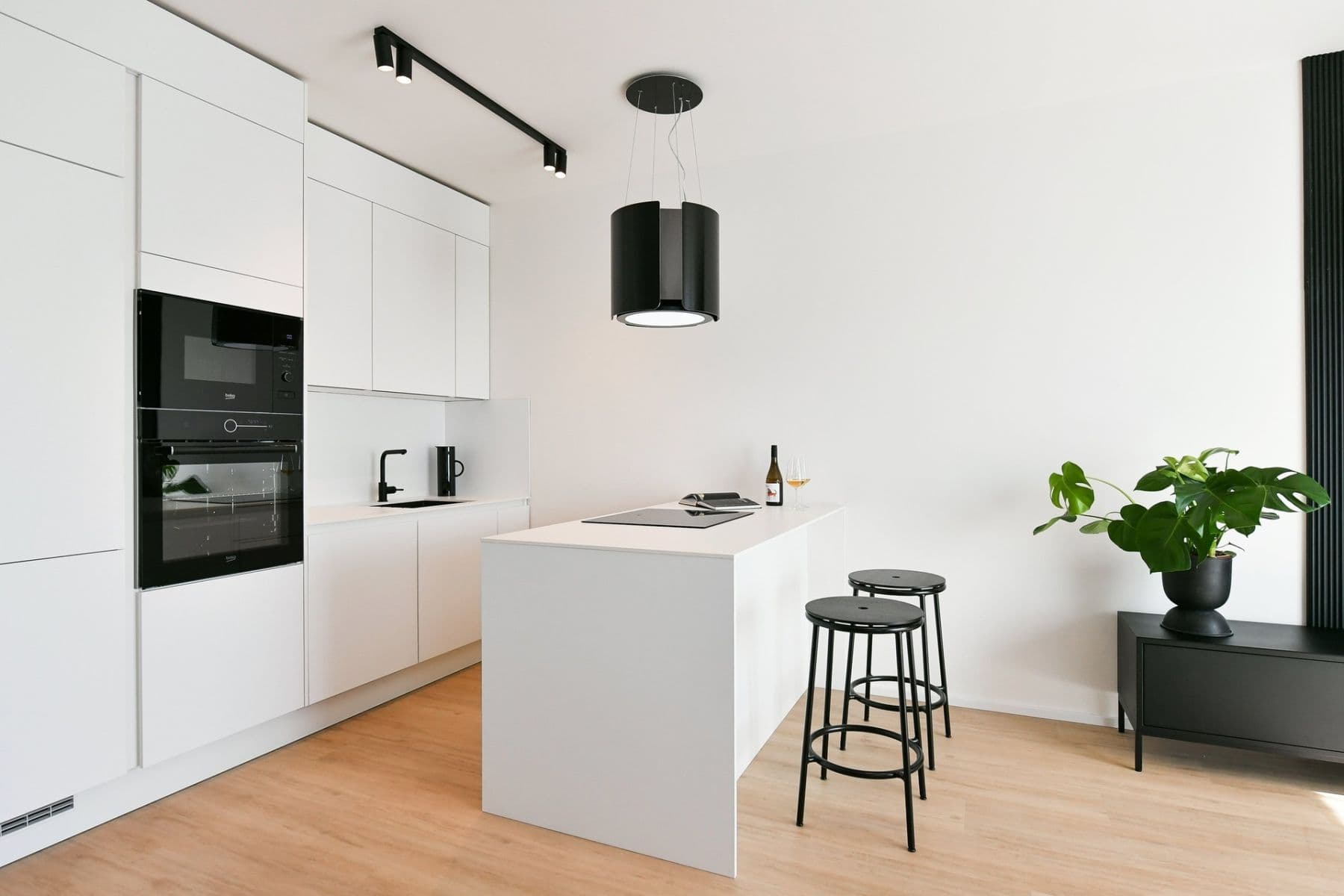 Prenájom bytu 3-izbový 89 m², U Lihovaru, Praha, Praha Prenájom bytu 3-izbový 89 m², U Lihovaru, Praha, Praha
