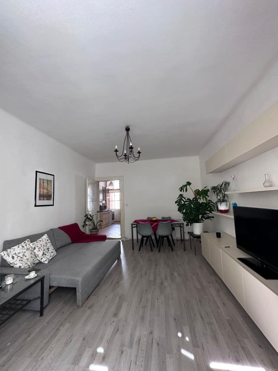 Prenájom bytu 2-izbový 60 m², Kubelíkova, Praha, Praha Prenájom bytu 2-izbový 60 m², Kubelíkova, Praha, Praha