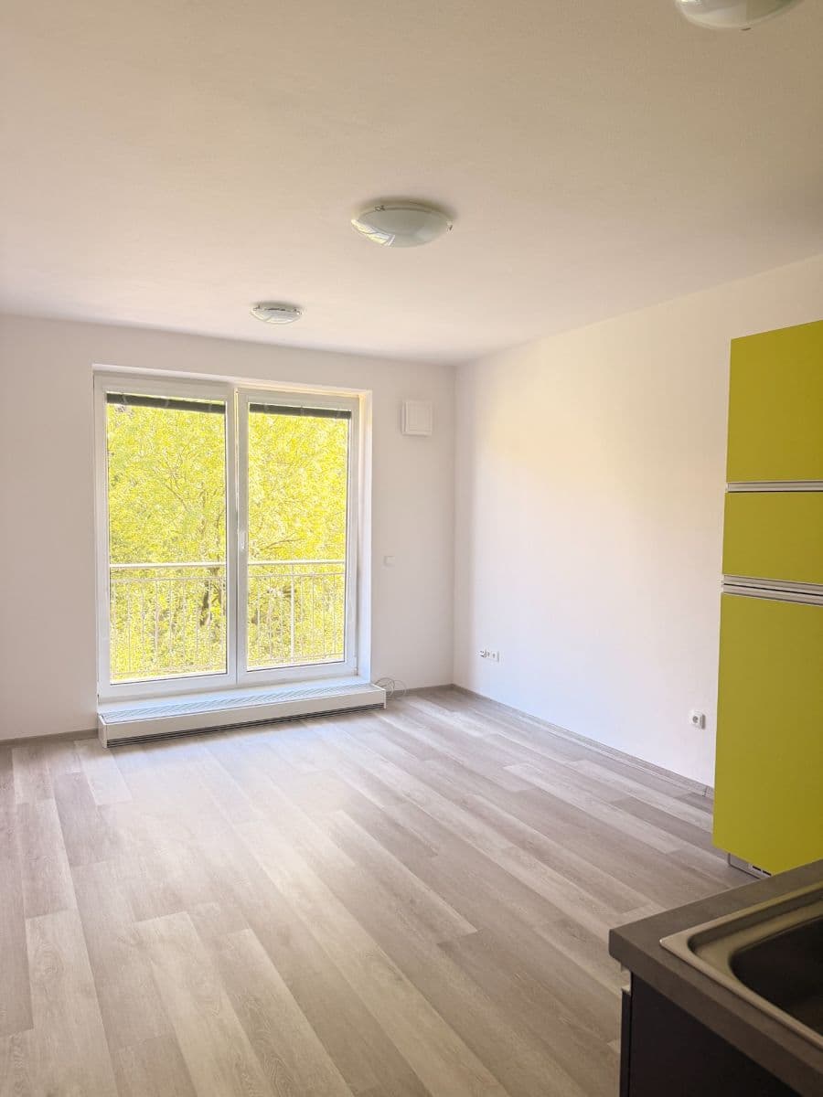 Prenájom bytu 2-izbový 47 m², U Dlouhé stěny, Jihlava, Kraj Vysočina Prenájom bytu 2-izbový 47 m², U Dlouhé stěny, Jihlava, Kraj Vysočina