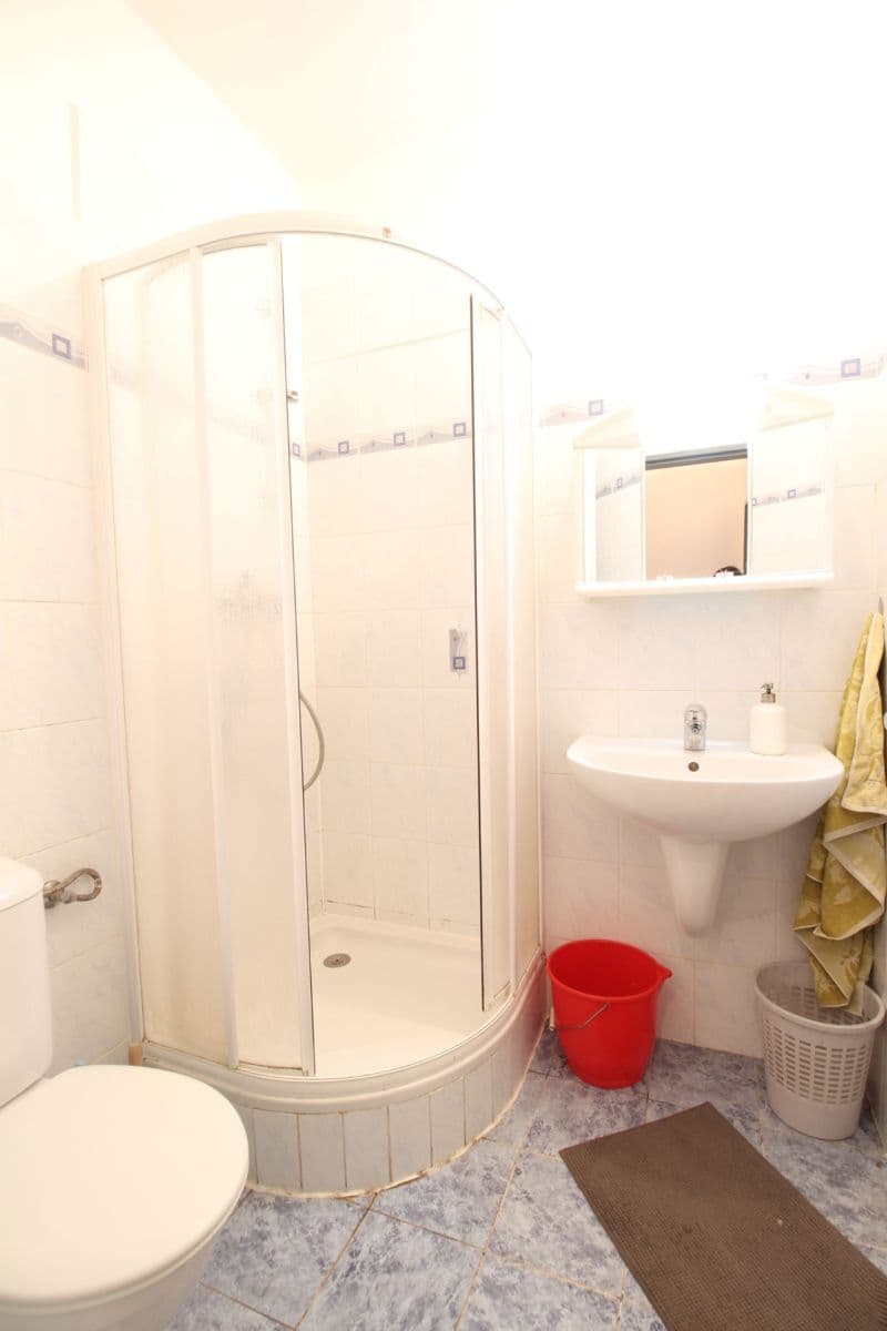 Prenájom bytu 1-izbový 27 m², Za papírnou, Praha, Praha Prenájom bytu 1-izbový 27 m², Za papírnou, Praha, Praha
