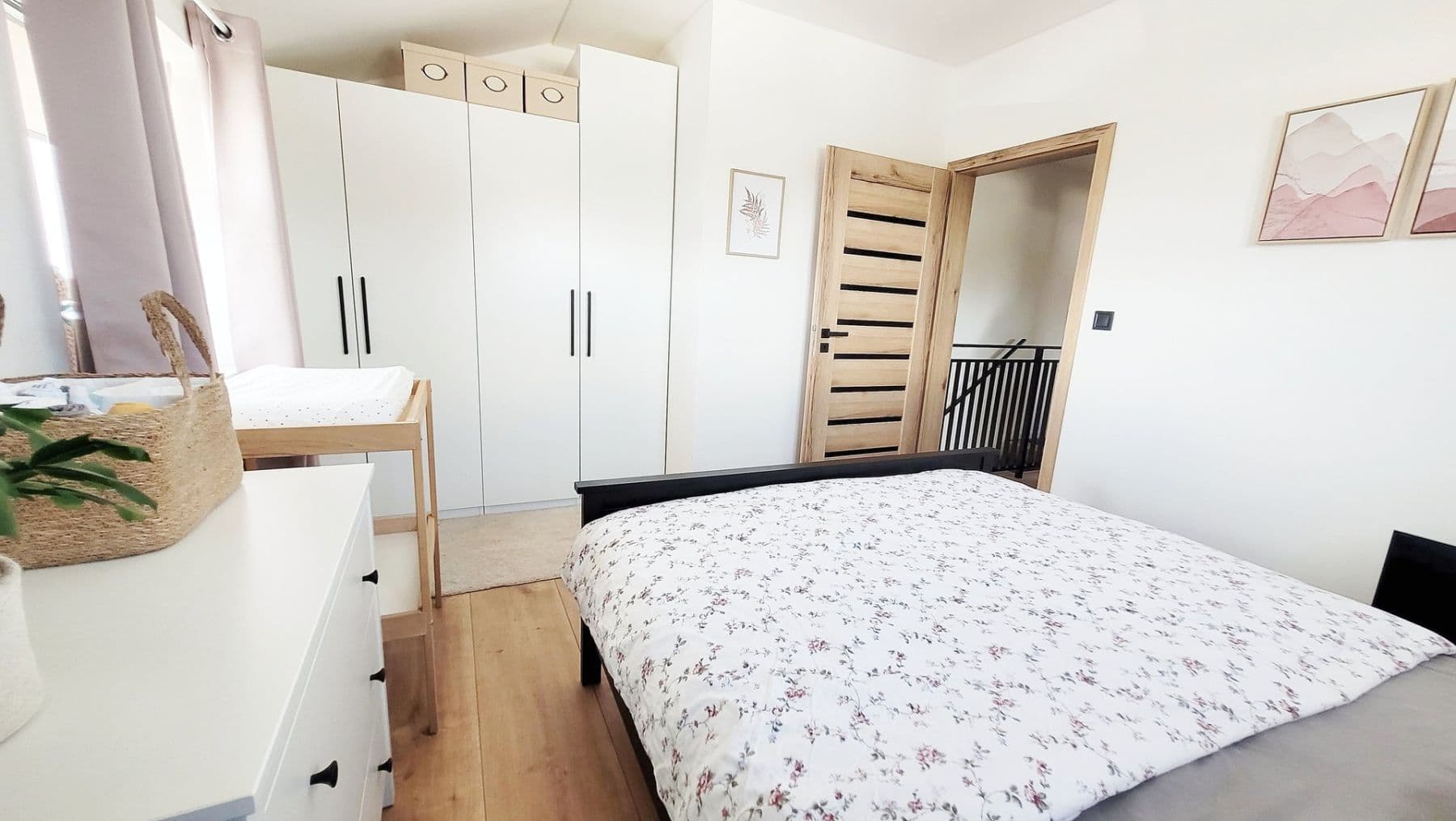 Prenájom bytu 3-izbový 78 m², Na Pastvinách, Svinaře, Středočeský kraj Prenájom bytu 3-izbový 78 m², Na Pastvinách, Svinaře, Středočeský kraj