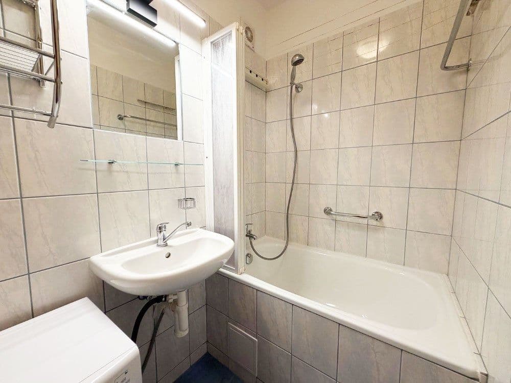 Prenájom bytu 2-izbový 46 m², Krausova, Praha, Praha Prenájom bytu 2-izbový 46 m², Krausova, Praha, Praha