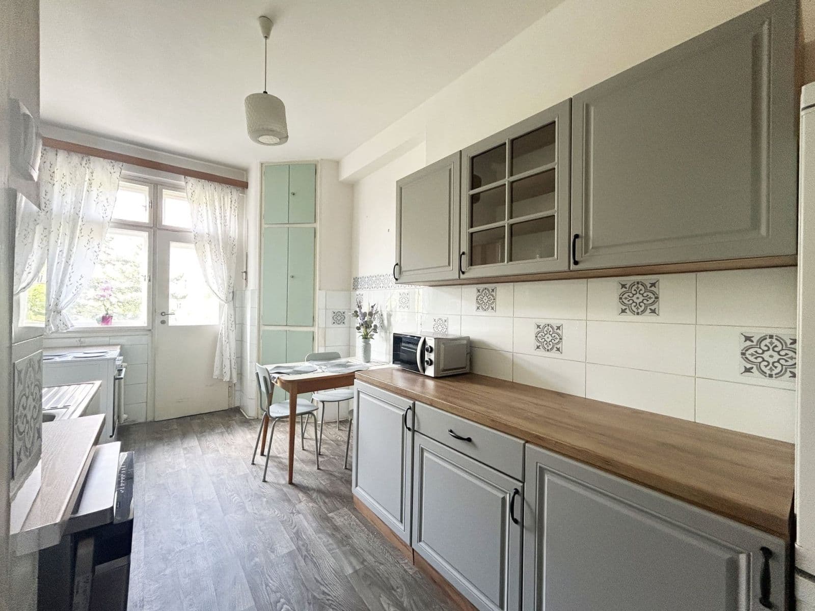 Prenájom bytu 2-izbový 73 m², Milady Horákové, Praha, Praha Prenájom bytu 2-izbový 73 m², Milady Horákové, Praha, Praha