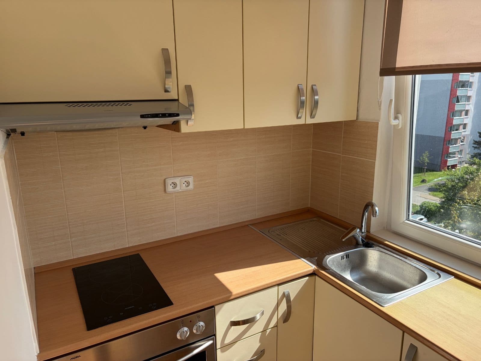 Prenájom bytu 1-izbový 30 m², Angelovova, Praha, Praha Prenájom bytu 1-izbový 30 m², Angelovova, Praha, Praha