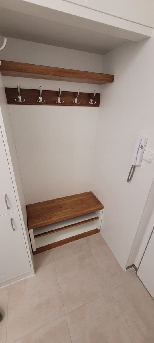 Prenájom bytu 2-izbový 56 m², Maříkova, Praha, Praha Prenájom bytu 2-izbový 56 m², Maříkova, Praha, Praha