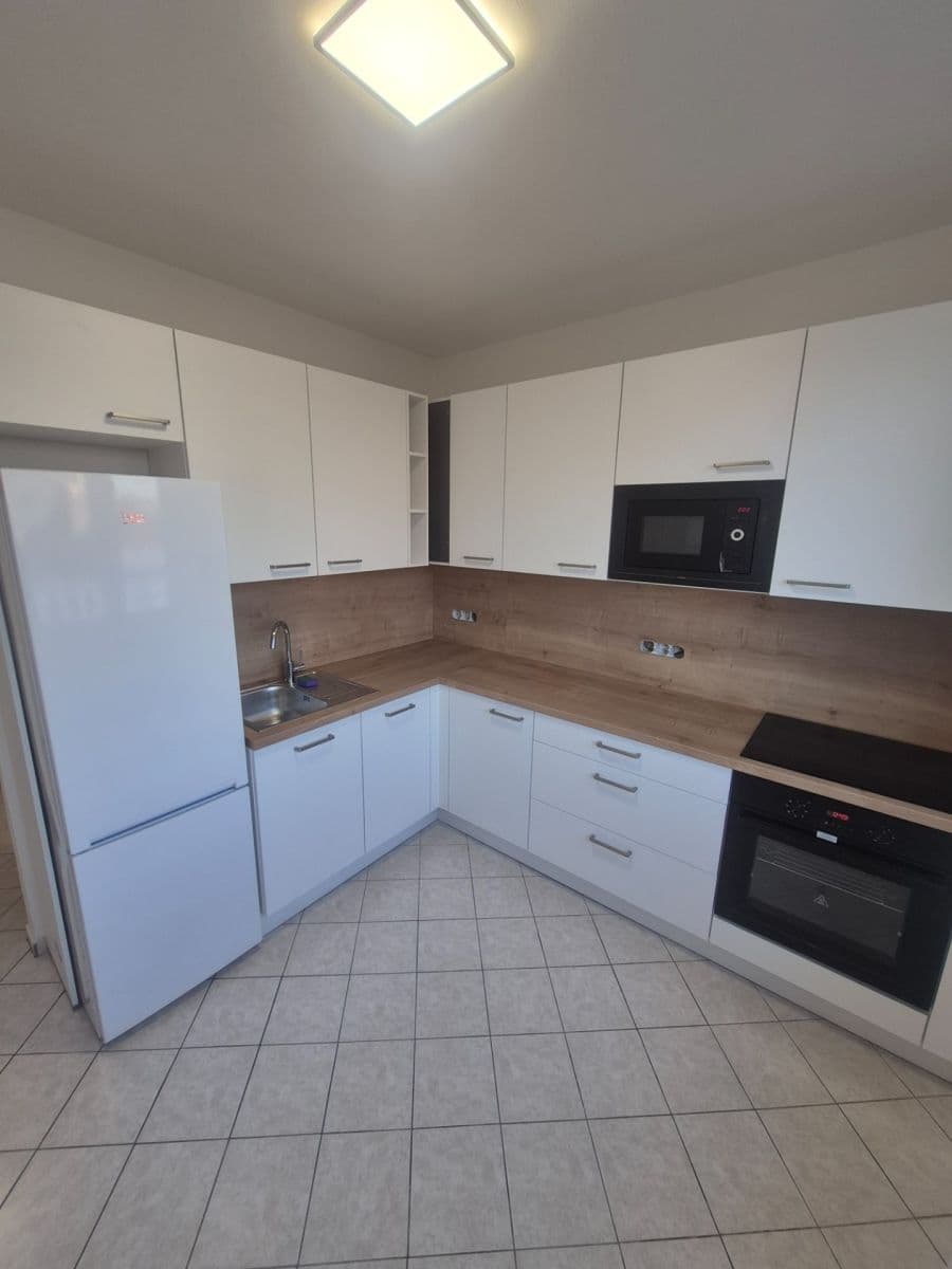 Prenájom bytu 3-izbový 75 m², Královická, Praha, Praha Prenájom bytu 3-izbový 75 m², Královická, Praha, Praha