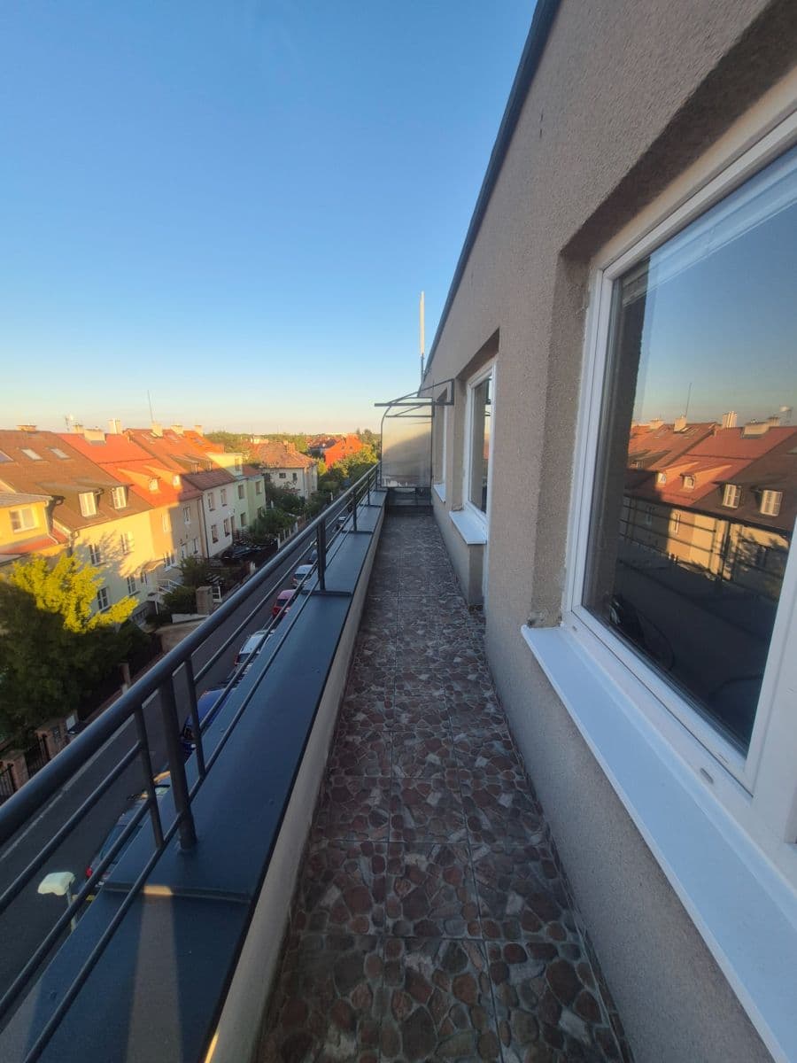 Prenájom bytu 3-izbový 75 m², Královická, Praha, Praha Prenájom bytu 3-izbový 75 m², Královická, Praha, Praha