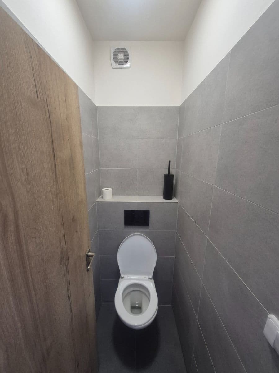 Prenájom bytu 3-izbový 75 m², Královická, Praha, Praha Prenájom bytu 3-izbový 75 m², Královická, Praha, Praha