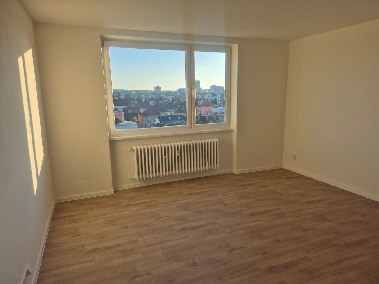 Prenájom bytu 3-izbový 75 m², Královická, Praha, Praha Prenájom bytu 3-izbový 75 m², Královická, Praha, Praha