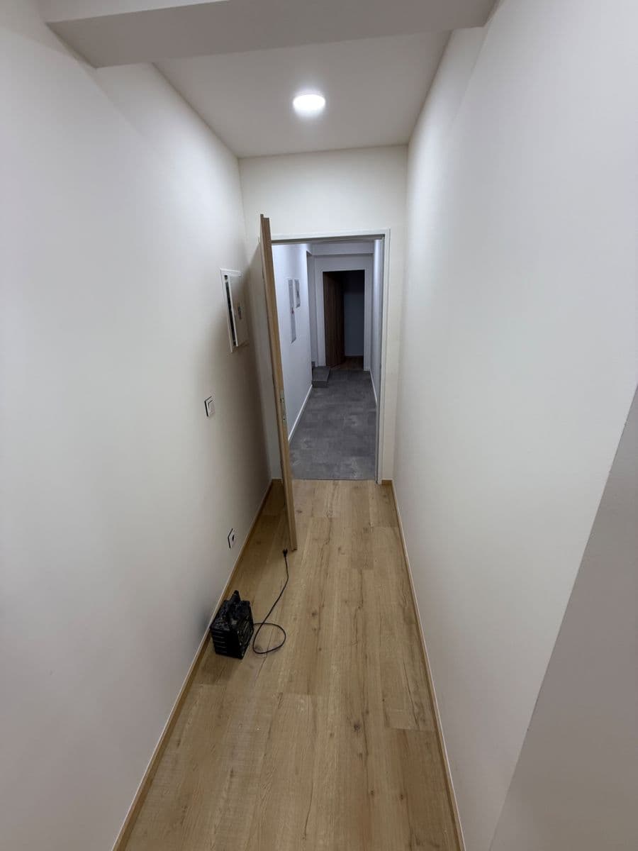 Prenájom bytu 1-izbový 22 m², Na Jezerce, Praha, Praha Prenájom bytu 1-izbový 22 m², Na Jezerce, Praha, Praha