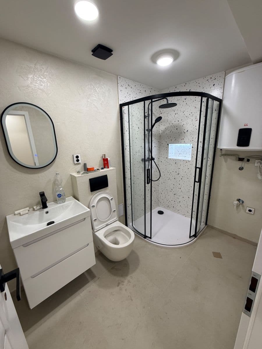 Prenájom bytu 1-izbový 22 m², Na Jezerce, Praha, Praha Prenájom bytu 1-izbový 22 m², Na Jezerce, Praha, Praha