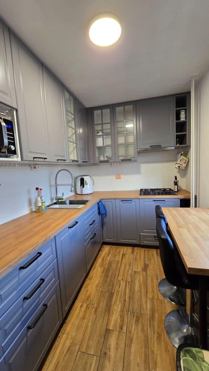 Prenájom bytu 3-izbový 65 m², Zelený pruh, Praha, Praha Prenájom bytu 3-izbový 65 m², Zelený pruh, Praha, Praha