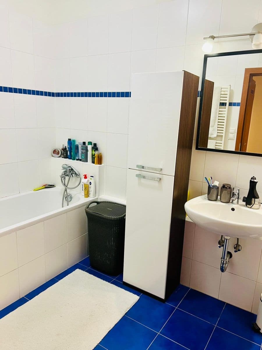Prenájom bytu 3-izbový 80 m², Babická, Praha, Praha Prenájom bytu 3-izbový 80 m², Babická, Praha, Praha