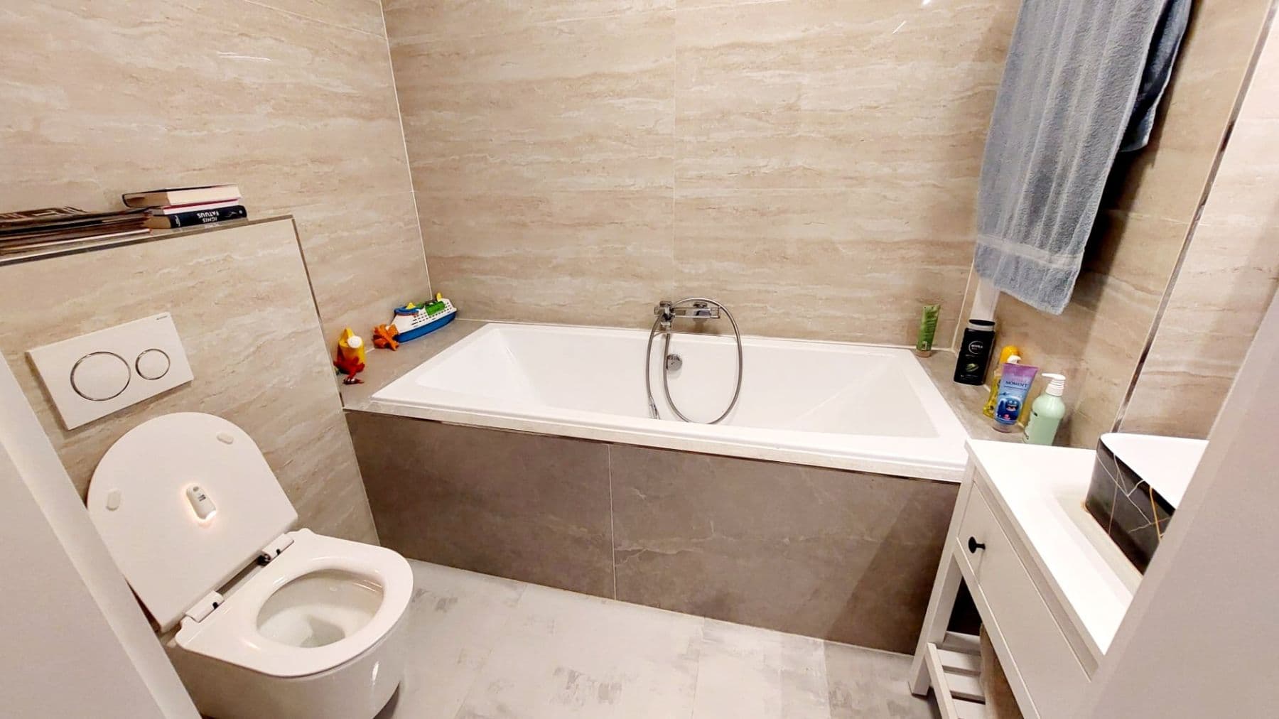 Predaj bytu 3-izbový 104 m², Na Rozcestí, Praha, Praha Predaj bytu 3-izbový 104 m², Na Rozcestí, Praha, Praha